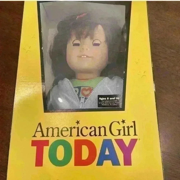 RARE American Girl Lindsey Doll – Retired 2001 – First Girl of the Year NWT - Picture 2 of 9